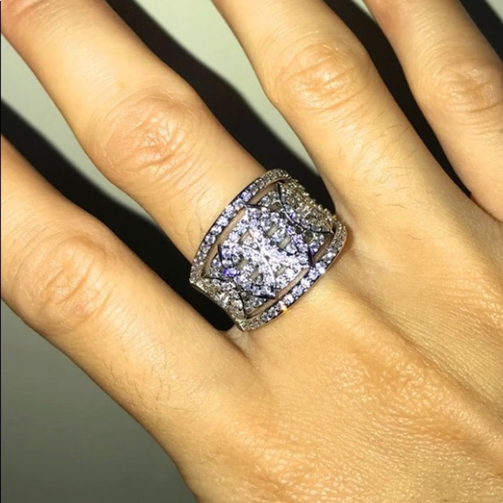 Beautiful CZ sterling silver ring - Picture 6 of 7